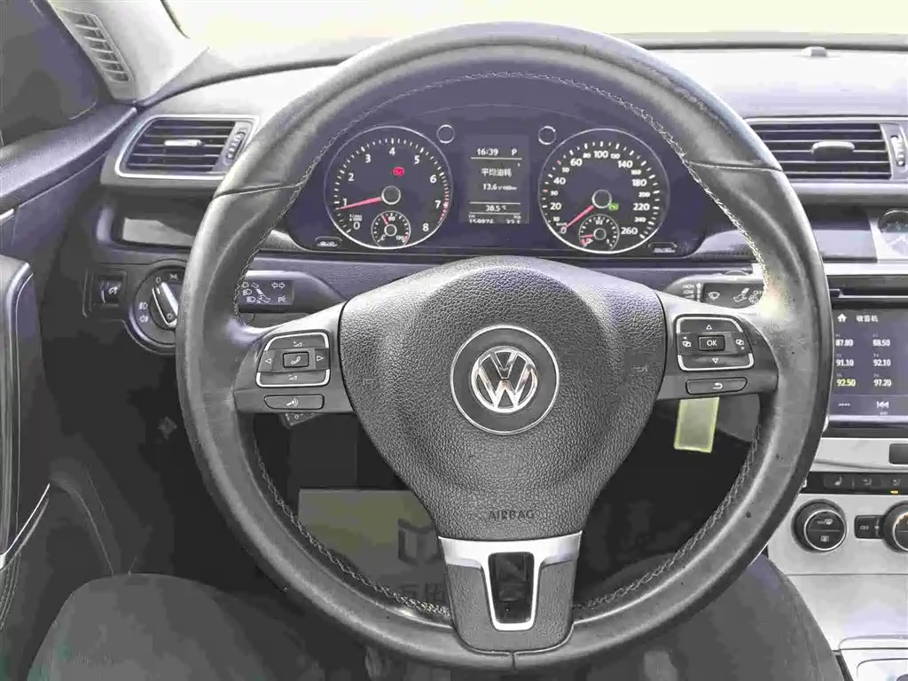 Volkswagen Magotan 2013 — фото 18