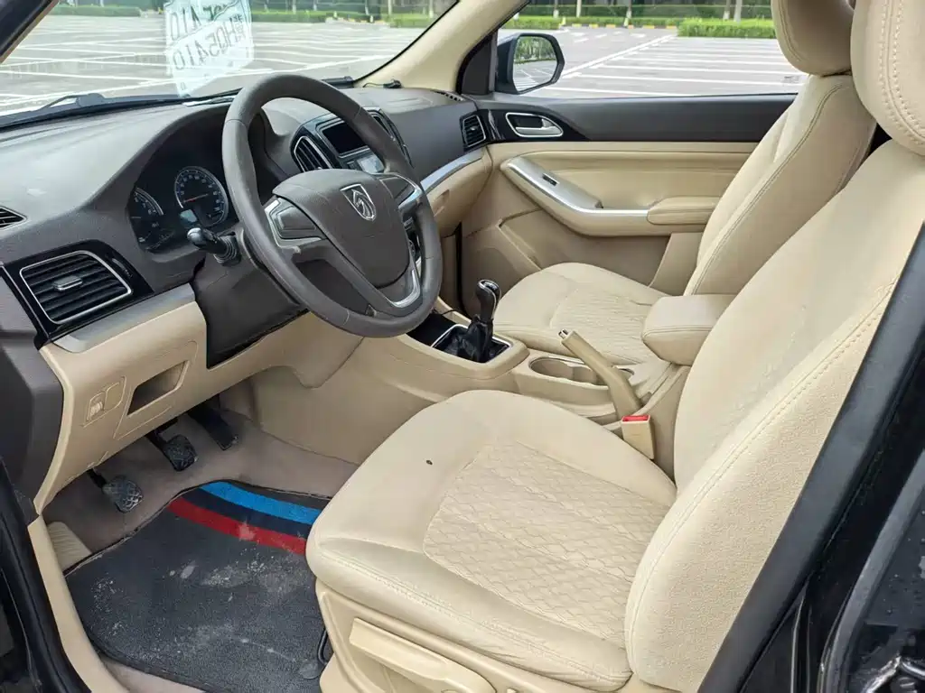 Baojun 730 2015