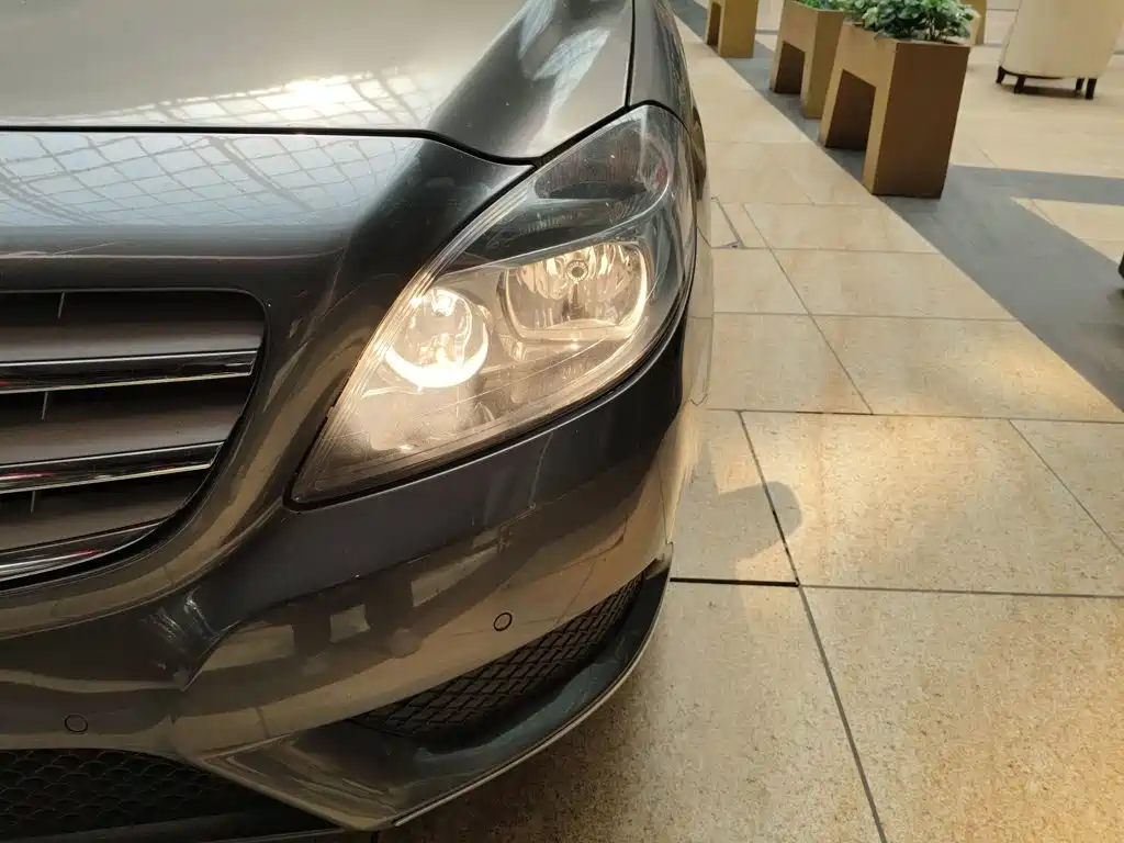 Mercedes-Benz B-Class 2014 — фото 24