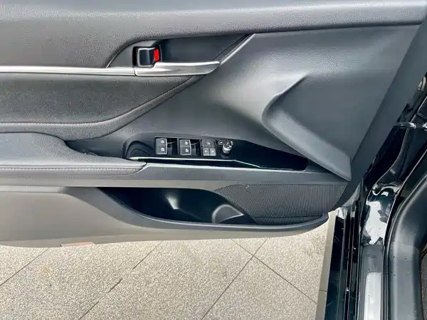 Toyota Camry 2019