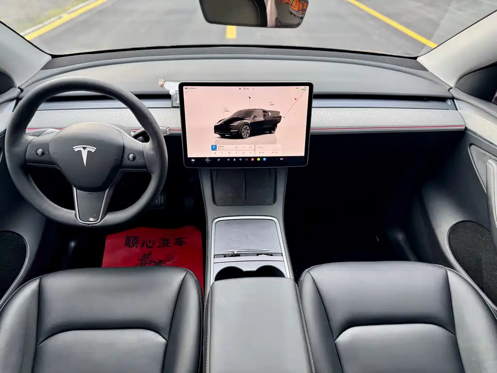 Tesla Model Y 2023 — фото 9