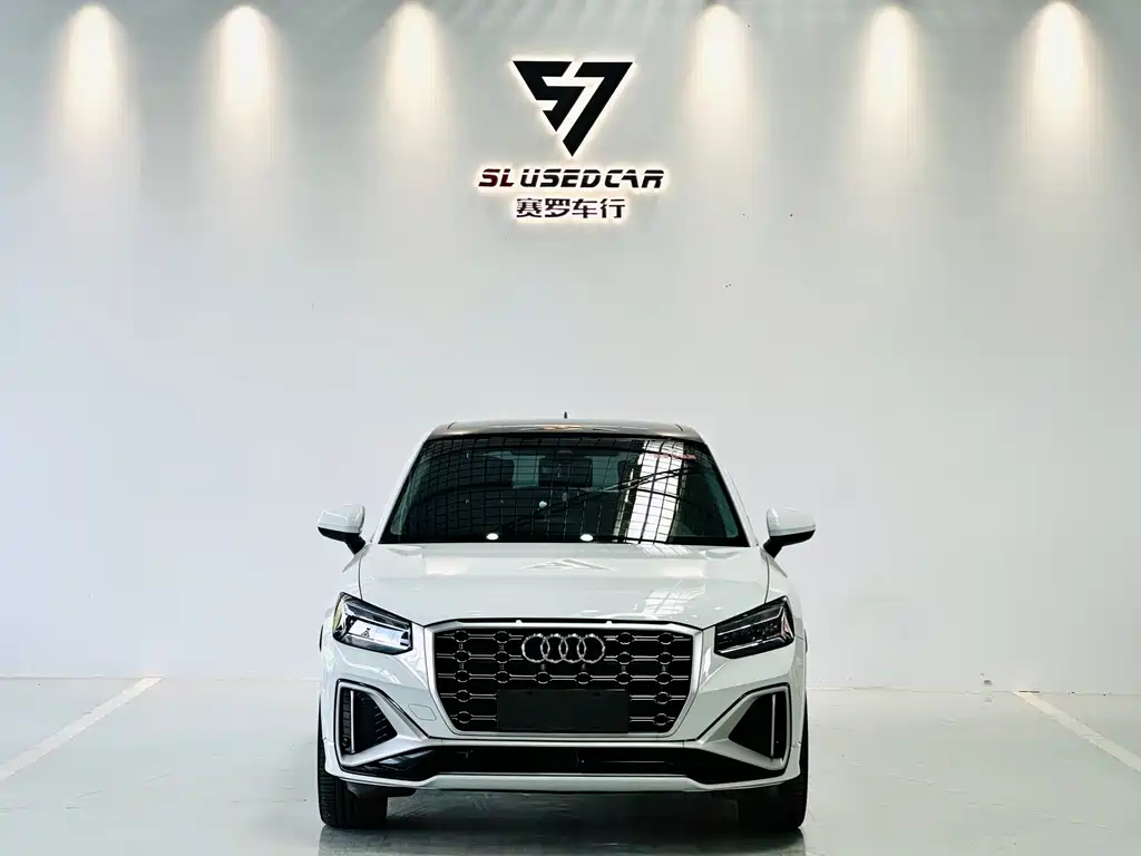 Audi Q2L 2024