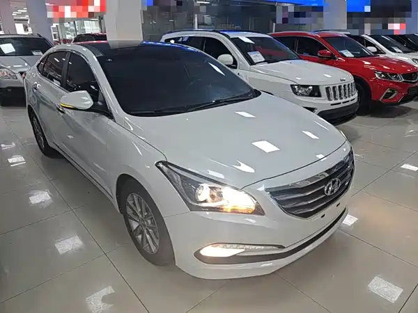Hyundai Mistra 2014