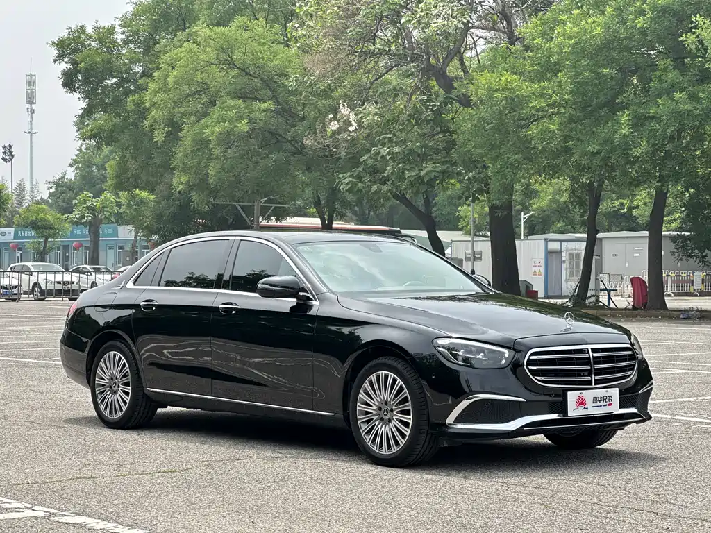 Mercedes-Benz E-Class 2022