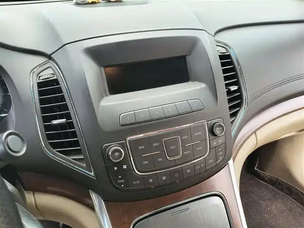 Roewe 950 2015