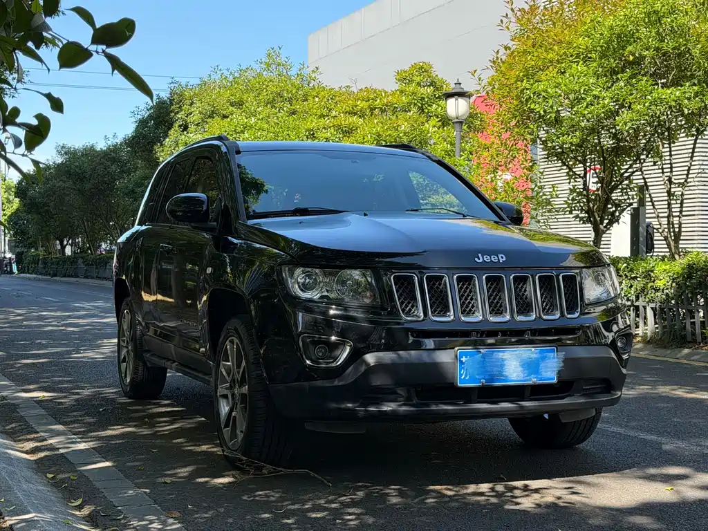 Jeep Compass 2014 — фото 3