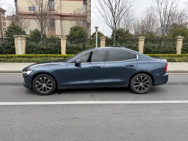 Volvo S60 2021