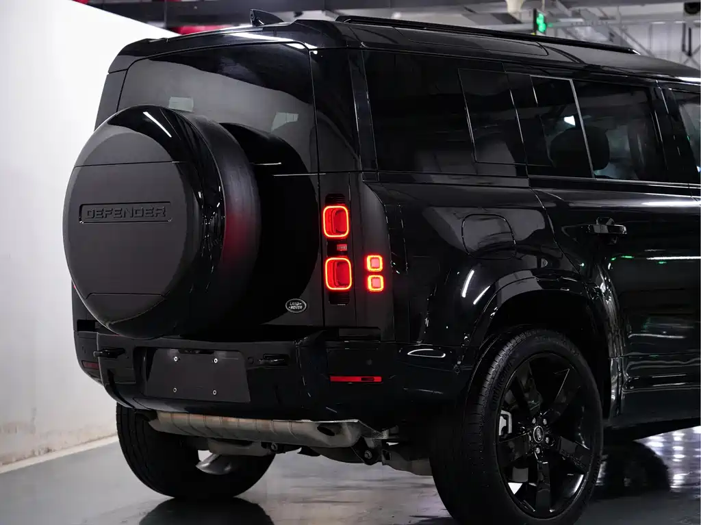 Land Rover Defender 2025 — фото 8