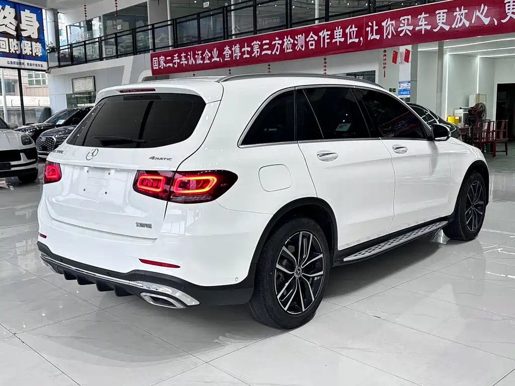 Mercedes-Benz GLC 2022 — фото 6