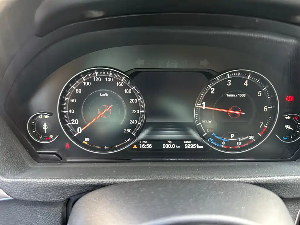 BMW 3 Series 2018 — фото 14