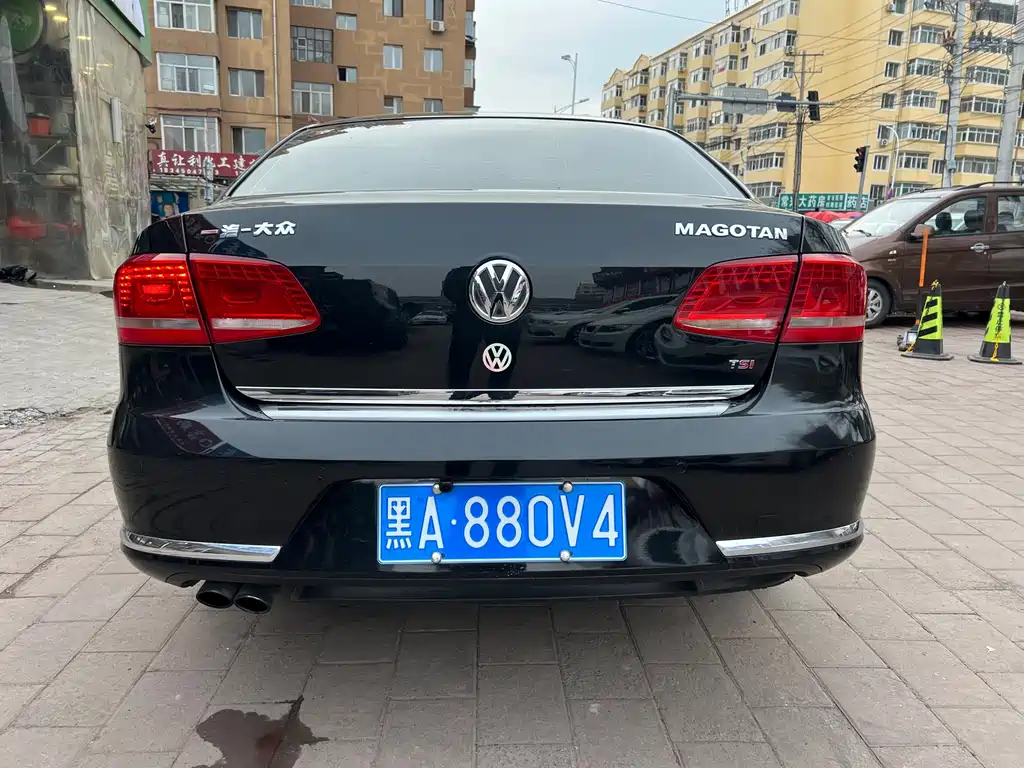 Volkswagen Magotan 2013