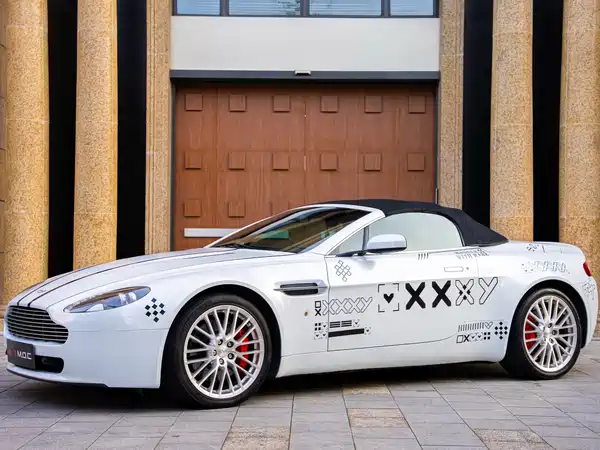 Aston Martin V8 Vantage 2008