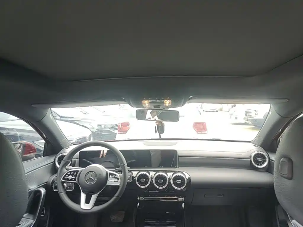 Mercedes-Benz A-Class 2020 — фото 18