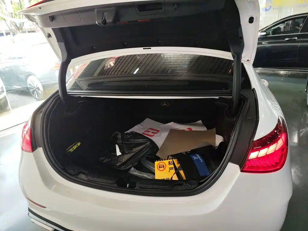Mercedes-Benz C-Class 2023 — фото 15