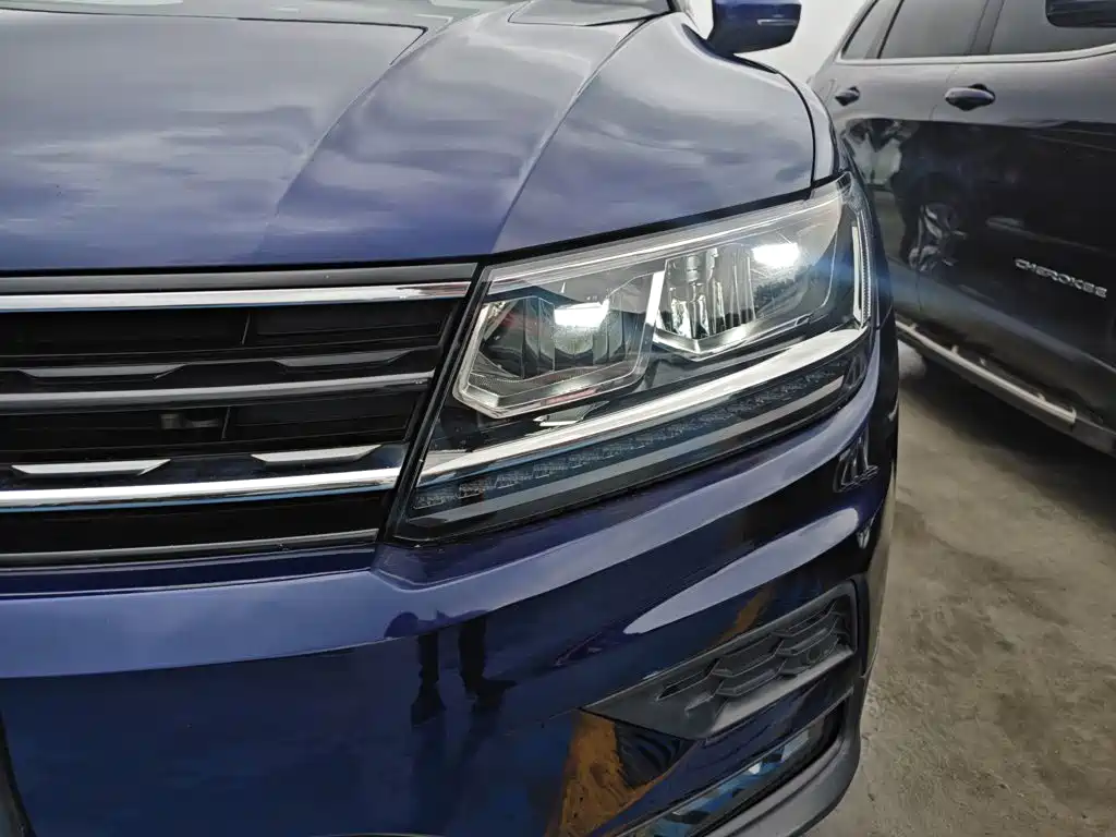 Volkswagen Tiguan 2019 — фото 18