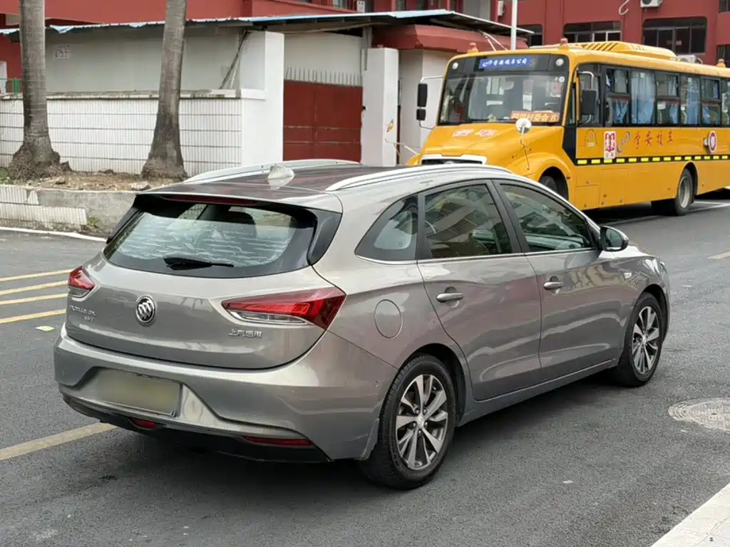 Buick Excelle 2018 — фото 16