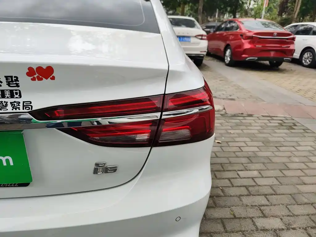 Roewe i6 Classic 2019 — фото 8