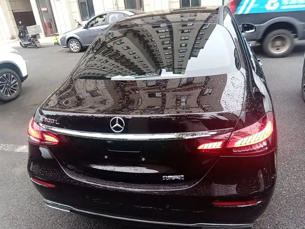 Mercedes-Benz E-Class 2021