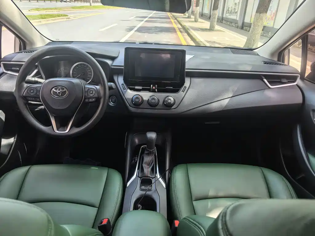 Toyota Corolla 2023 — фото 10