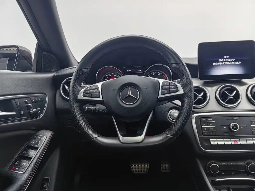 Mercedes-Benz CLA 2018 — фото 11