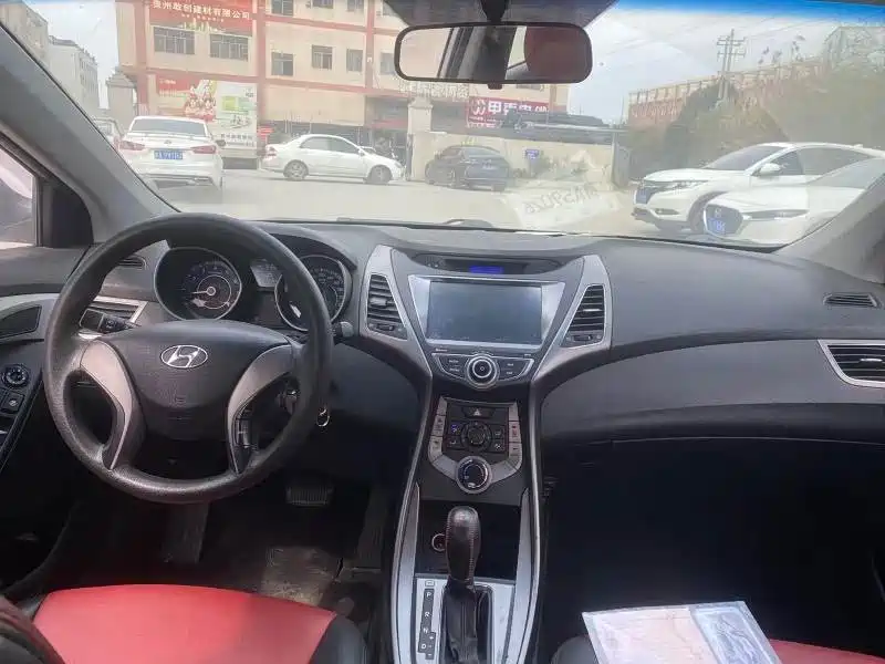 Hyundai Elantra 2014