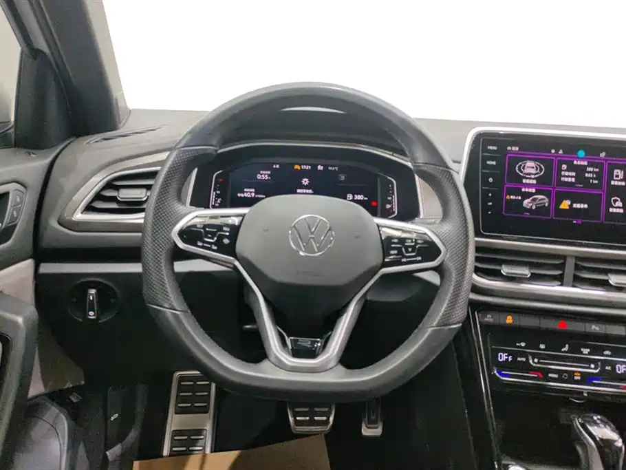 Volkswagen T-Roc 2023 — фото 15