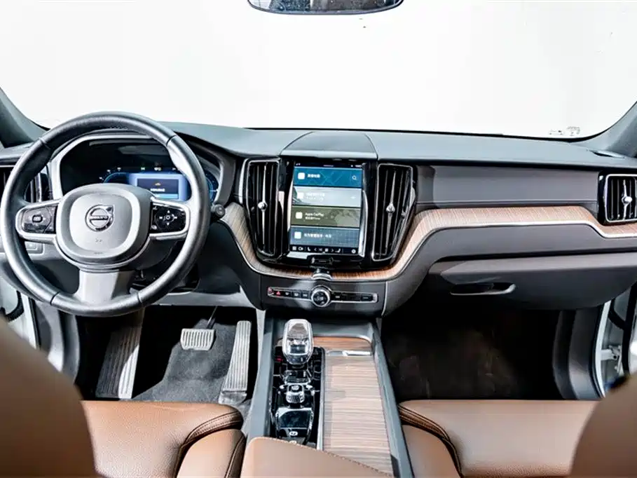 Volvo XC60 PHEV 2024 — фото 14