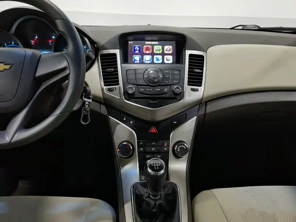 Chevrolet Cruze 2015 — фото 12