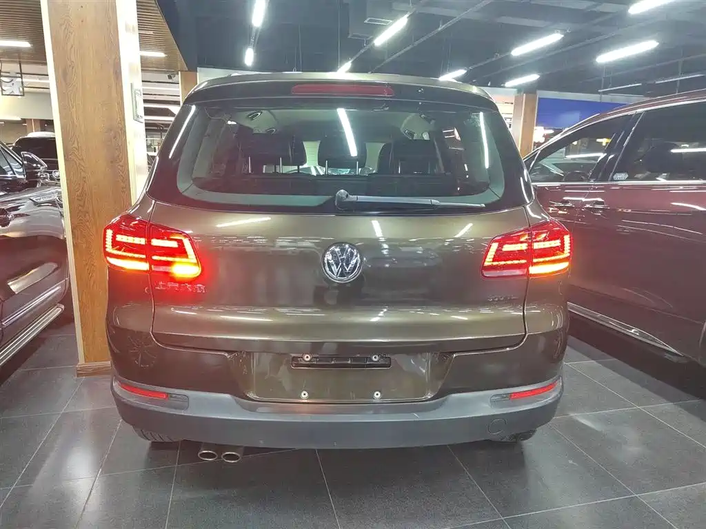 Volkswagen Tiguan 2017 — фото 22