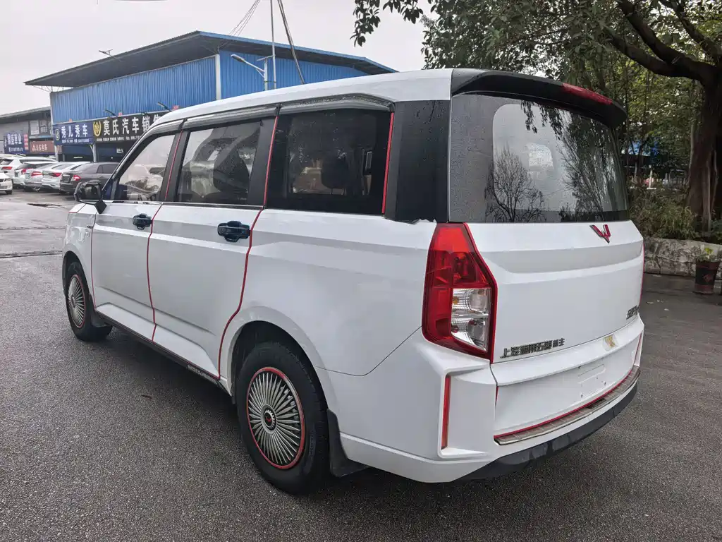 Wuling Hongguang PLUS 2022 — фото 6
