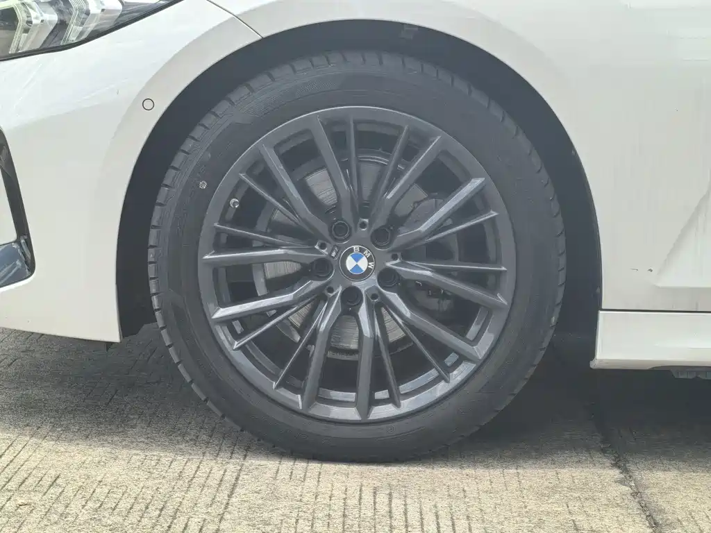 BMW 3 Series 2024