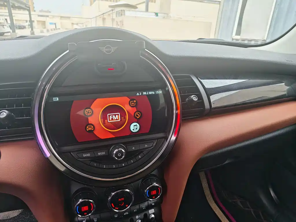 MINI MINI 2019