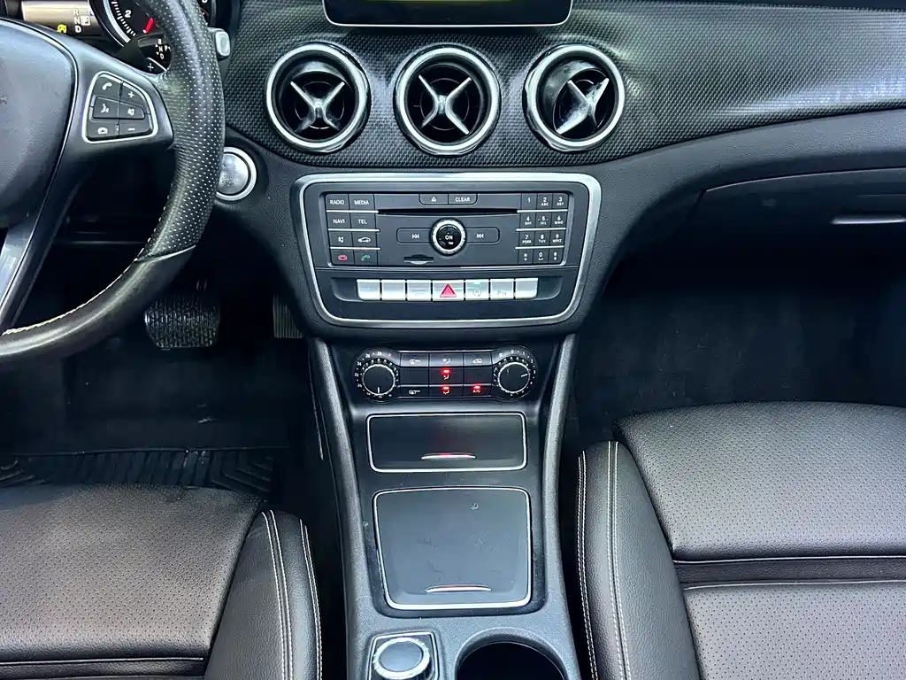Mercedes-Benz GLA 2018 — фото 8