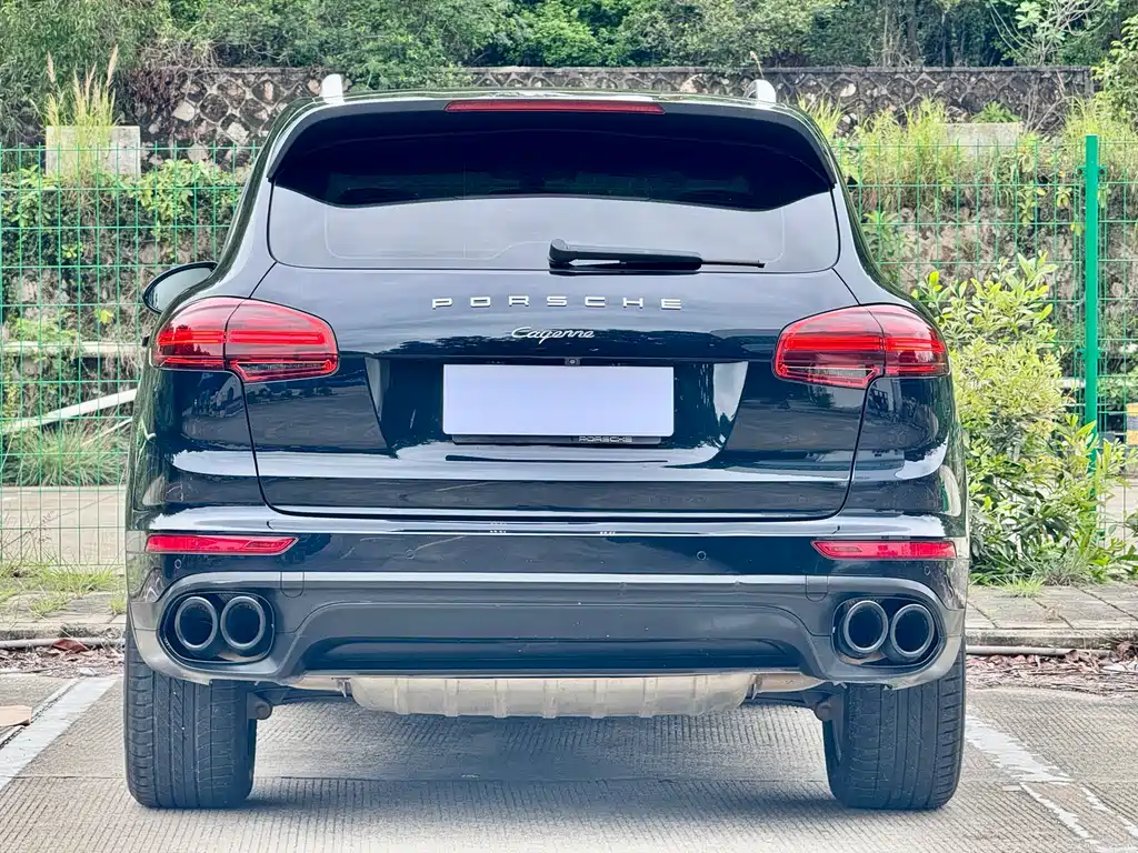 Porsche Cayenne 2017 — фото 18