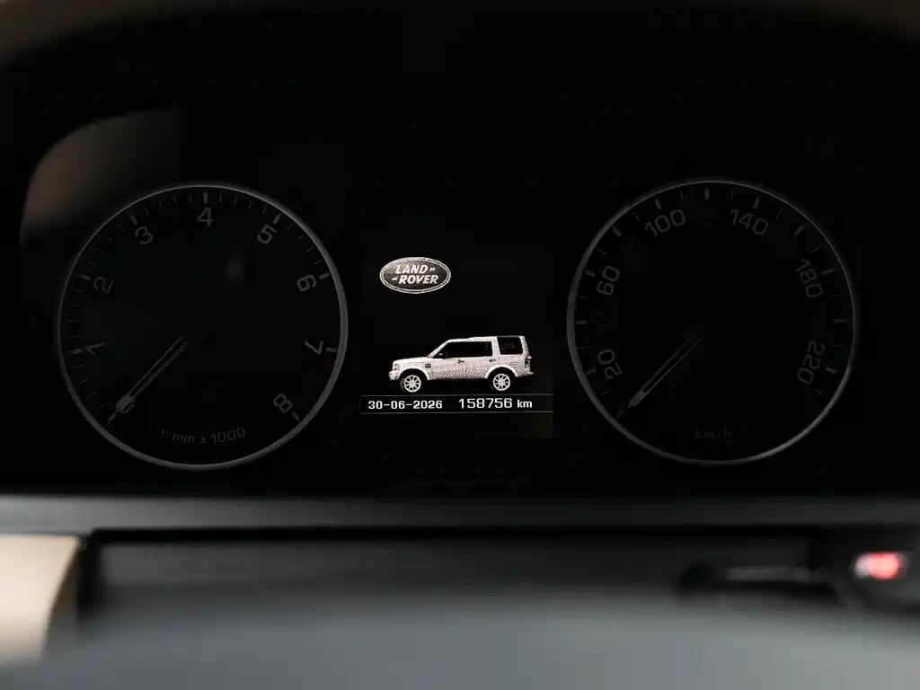 Land Rover Discovery 2012 — фото 16