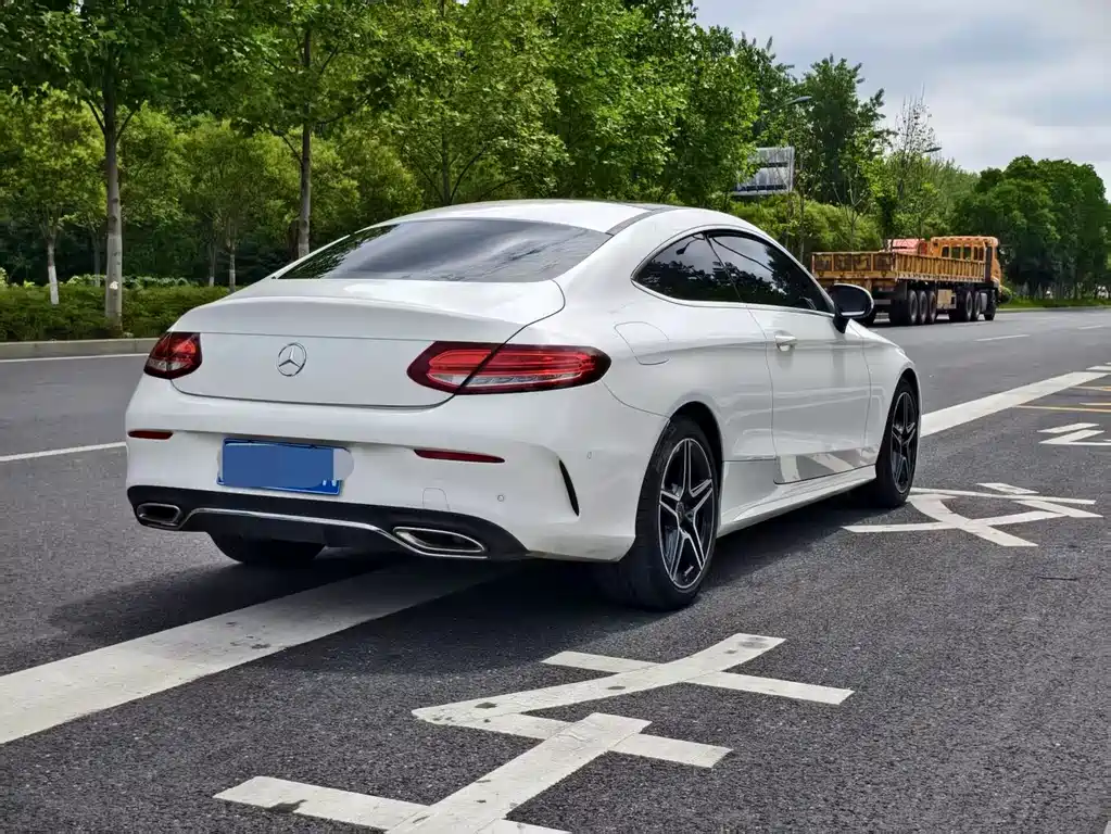 Mercedes-Benz C-Class 2020