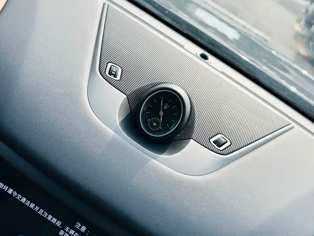 Maserati Levante 2020 — фото 20