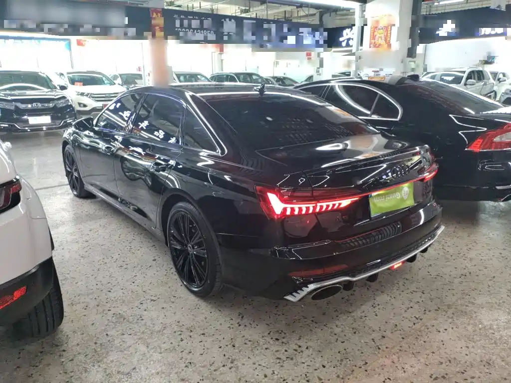 Audi A6L 2022