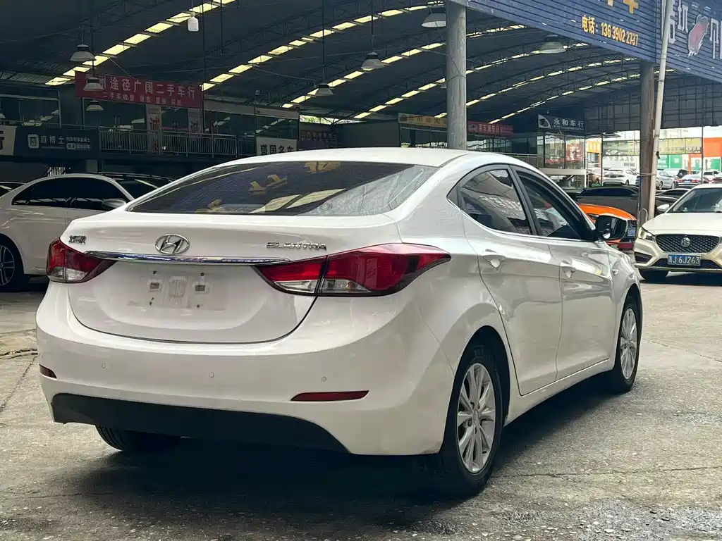 Hyundai Elantra Langdong 2016 — фото 9