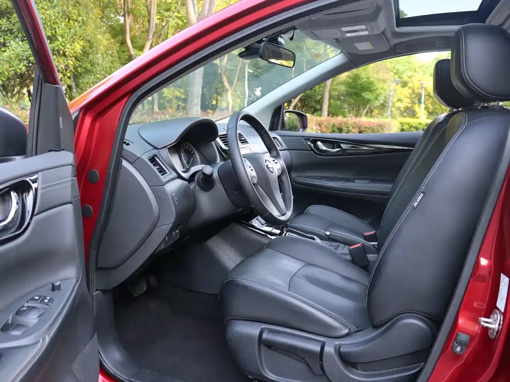 Nissan Tiida 2017 — фото 12