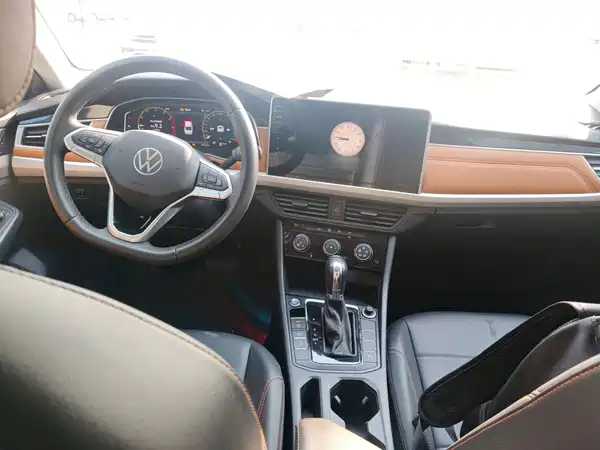 Volkswagen Bora 2023