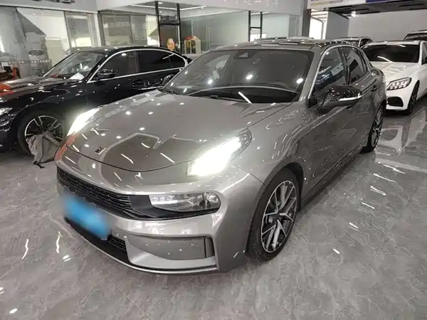 Lynk & Co 03 2022