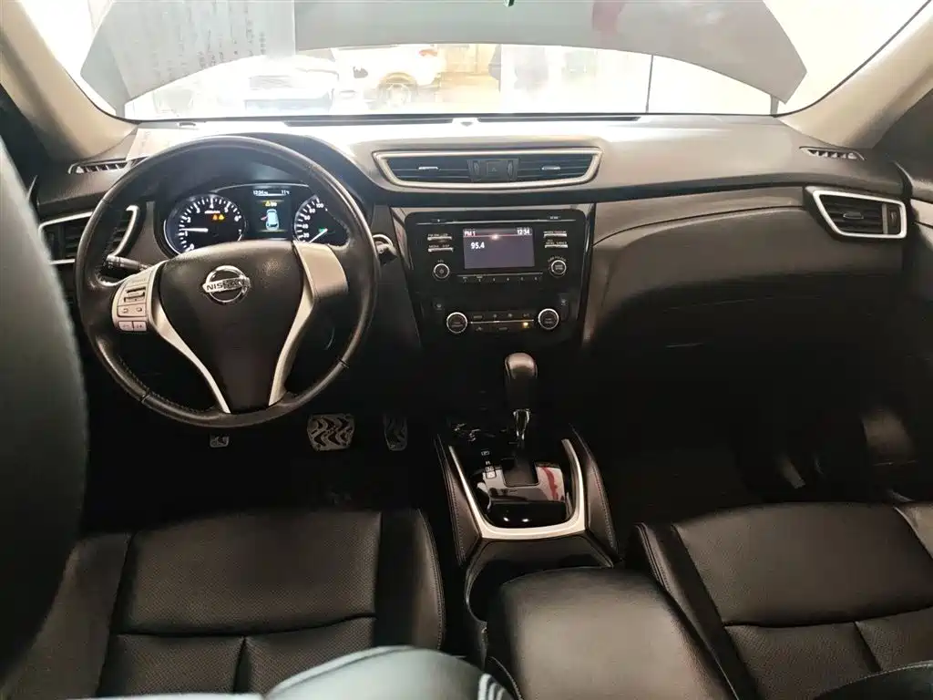 Nissan X-Trail 2017 — фото 12