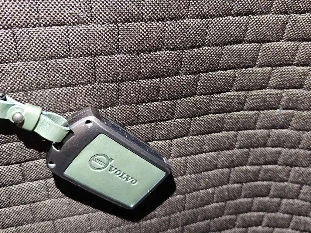 Volvo XC40 2021 — фото 12