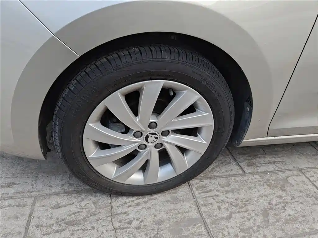 Skoda Rapid 2019 — фото 23