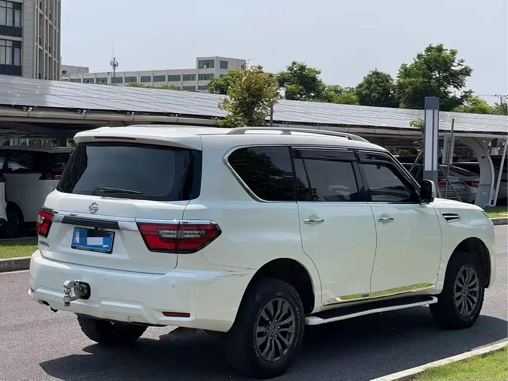 Nissan Patrol 2018 — фото 9