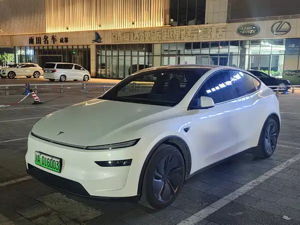 Tesla Model Y 2026