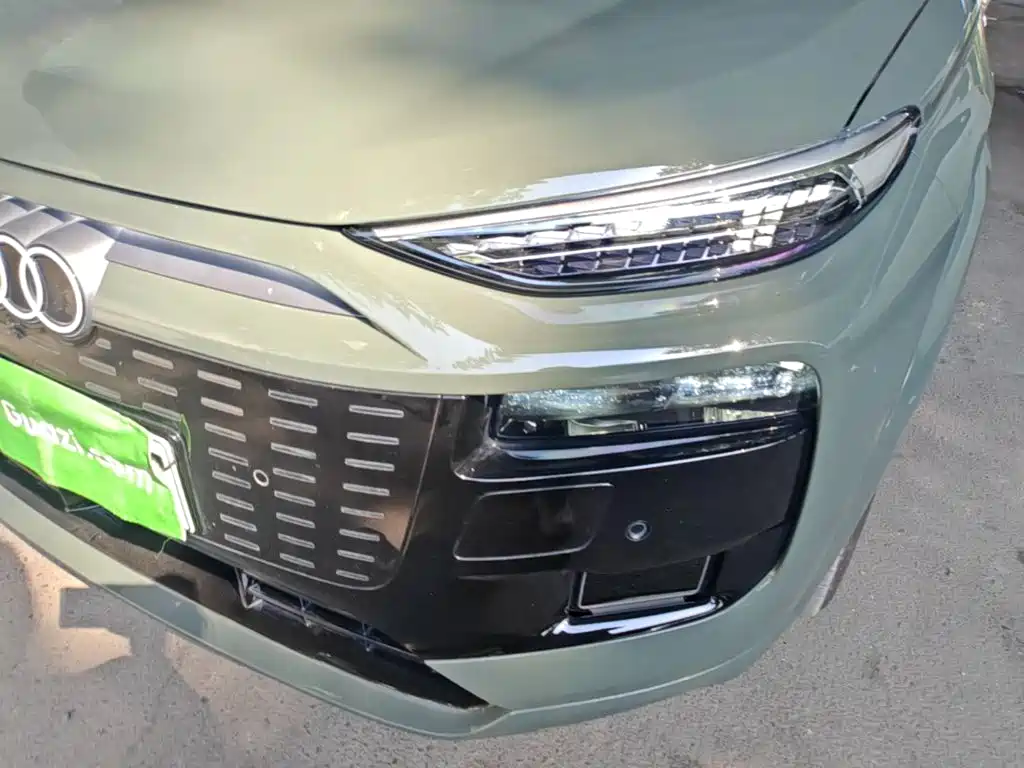 Audi Q6L e-tron 2025 — фото 24
