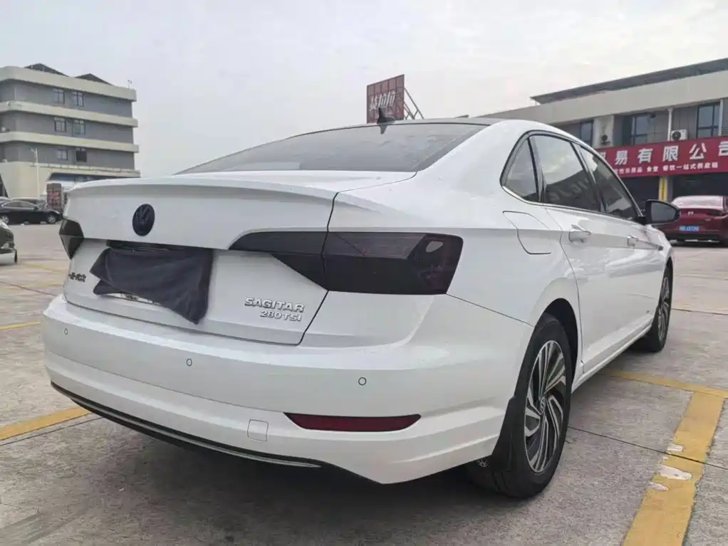 Volkswagen Sagitar 2020