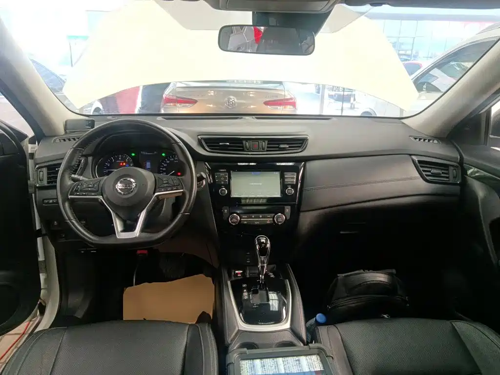 Nissan X-Trail 2017 — фото 10